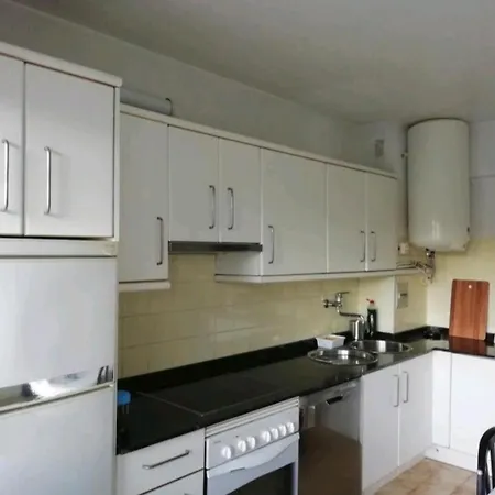 4 Minutos En Tren A Gran Via + Parking Gratis Apartamento