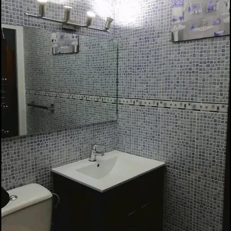 Apartamento 4 Minutos En Tren A Gran Via + Parking Gratis *