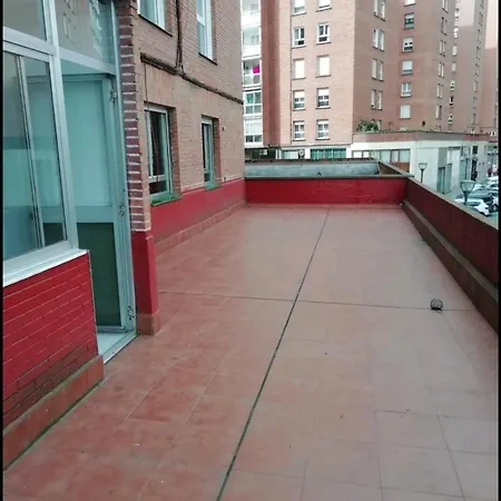 Apartamento 4 Minutos En Tren A Gran Via + Parking Gratis *